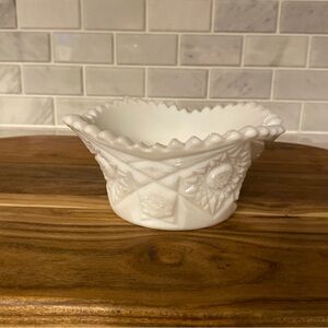 Vintage Milk glass 119 by Smith Glass